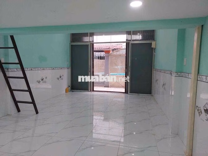 Cho thuê nhà Hẻm xe hơi thông căn góc lạc Long quân