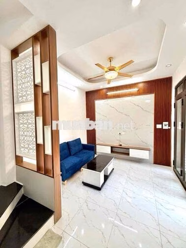 cho thuê nhà nguyên căn phố Nguyễn khoái 30/47m2 x5T full nội thât