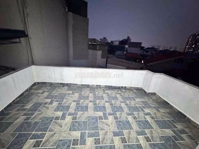cho thuê nhà nguyên căn phố Nguyễn khoái 30/47m2 x5T full nội thât