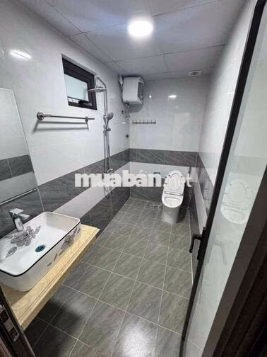 cho thuê nhà nguyên căn phố Nguyễn khoái 30/47m2 x5T full nội thât