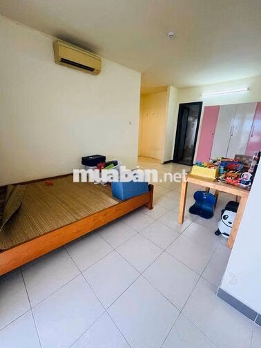 Tìm người ở ghép ( 3 người ) cách UTE 2km