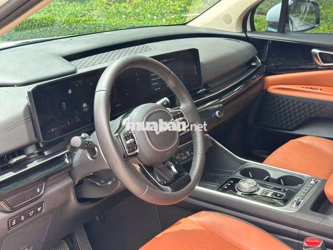 Kia Carnival Signature 2025 Dầu 18.000 km Trắng