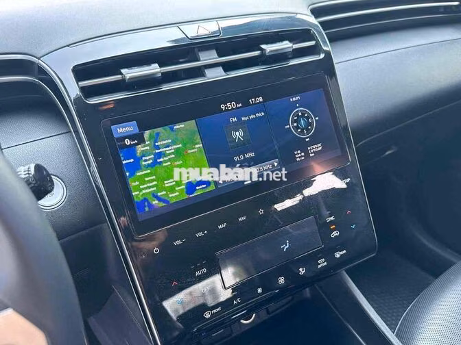 Hyundai Tucson 2.0AT 2023 màu trắng cực đẹp chất