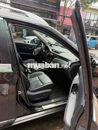 Nissan Xtrail 2.5 AT 2020 Đen 83.000 Km