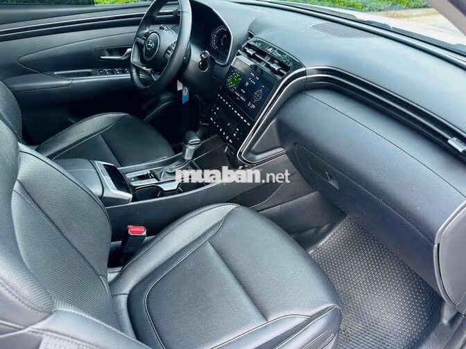 Hyundai Tucson 2.0AT 2023 màu trắng cực đẹp chất