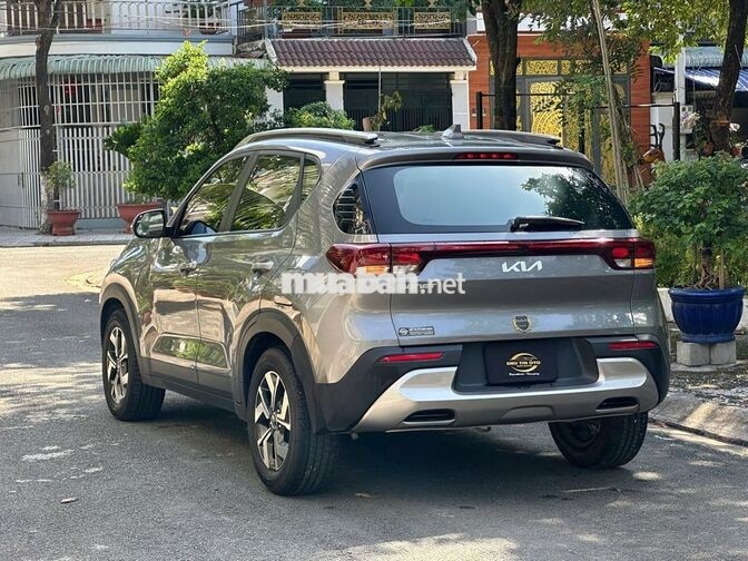 Kia Sonet 2024 Deluxe Xám 22.000 km