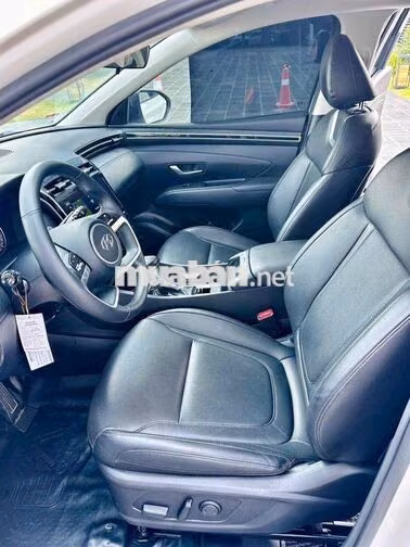 Hyundai Tucson 2.0AT 2023 màu trắng cực đẹp chất