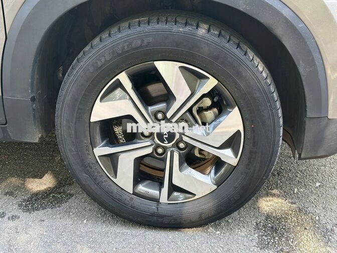 Kia Sonet 2024 Deluxe Xám 22.000 km