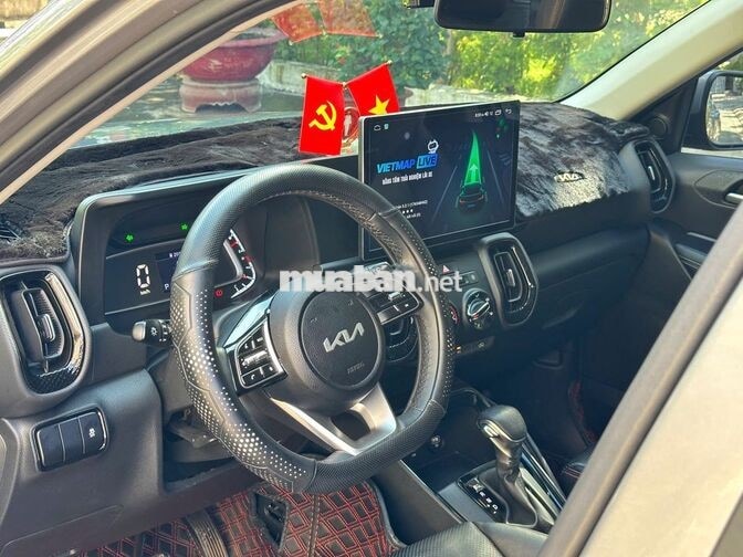Kia Sonet 2024 Deluxe Xám 22.000 km