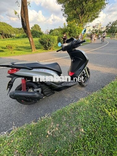 Piaggio Medley S 125 ABS Xám 10.378 km
