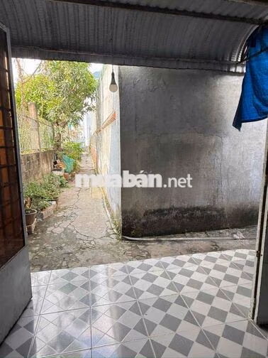 BÁN ĐẤT TẶNG 3 PHÒNG TRỌ HÊM ĐỐI DIỆN CỔNG BV DA LIỄU TP CẦN THƠ