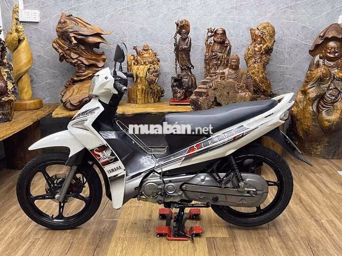 Yamaha Sirius fi dàn áo đẹp, máy bao êm ru