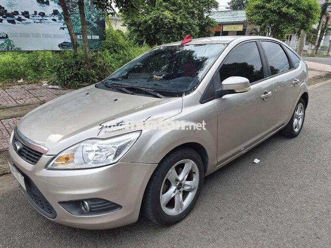 Ford Focus 2011 Tự động Xăng Vàng cát