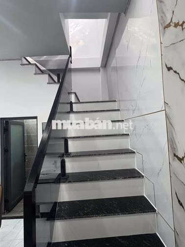 Chính Chủ Cần Bán Nhà Mới 1 Trệt 1 Lầu Hẻm 67 Hùng Vương, Ninh kiều