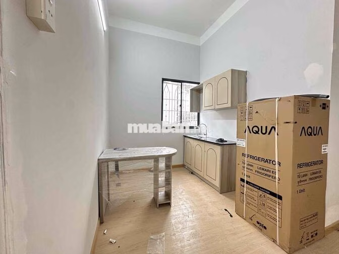 NHÀ MỚI 100% LÝ THƯỜNG KIỆT — TIỆN QUA UEH - ĐH BÁCH KHOA - HUFLIT