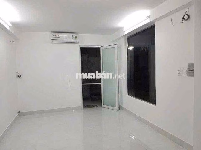 Sát mặt tiền cao đạt. quận 5  - 3pn - kd tự do - full máy lạnh