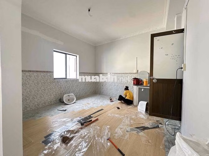 NHÀ MỚI 100% LÝ THƯỜNG KIỆT — TIỆN QUA UEH - ĐH BÁCH KHOA - HUFLIT