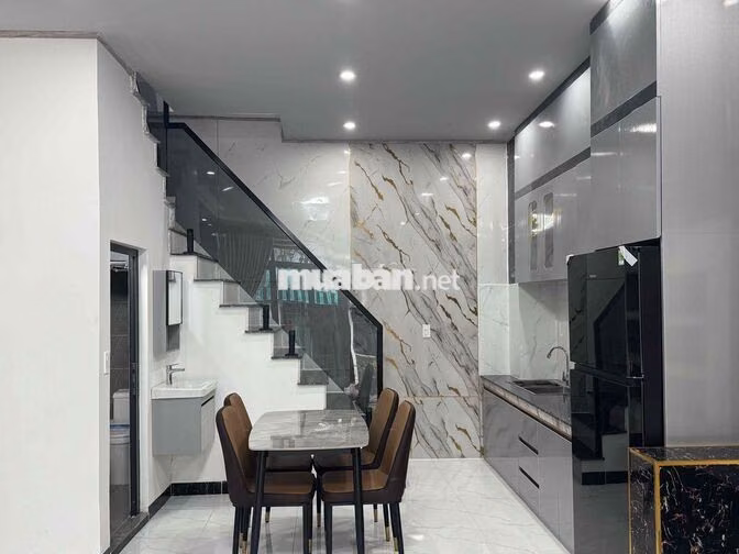 Chính Chủ Cần Bán Nhà Mới 1 Trệt 1 Lầu Hẻm 67 Hùng Vương, Ninh kiều