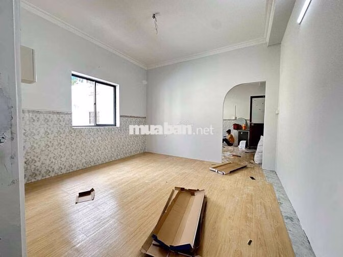 NHÀ MỚI 100% LÝ THƯỜNG KIỆT — TIỆN QUA UEH - ĐH BÁCH KHOA - HUFLIT