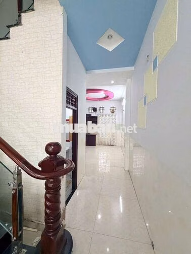 Nhà trệt 2 lầu 4PN đường Lê Chân KDC 91B