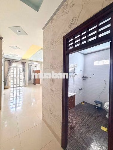 Nhà trệt 2 lầu 4PN đường Lê Chân KDC 91B