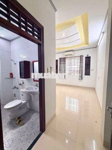 Nhà trệt 2 lầu 4PN đường Lê Chân KDC 91B