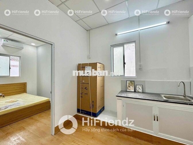 Căn hộ dịch vụ 2 phòng ngủ free chỗ để xe tiện qua Đại học Công Thương