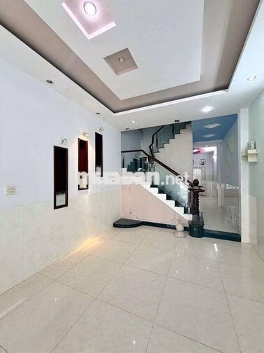Nhà trệt 2 lầu 4PN đường Lê Chân KDC 91B