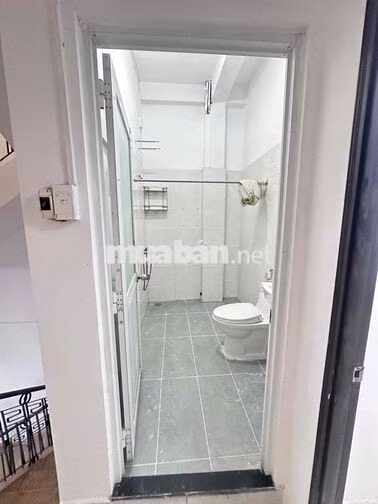 Cho thuê nhà nguyên căn mặt tiền Nguyễn Thái Bình- Tân Bình