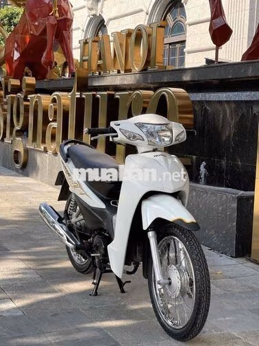 Honda Wave a 110 màu trắng nguyên bản!