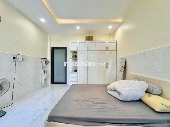 KHÁCH PASS LẠI PHÒNG ĐẦY ĐỦ NỘI THẤT NGAY LÊ VĂN KHƯƠNG