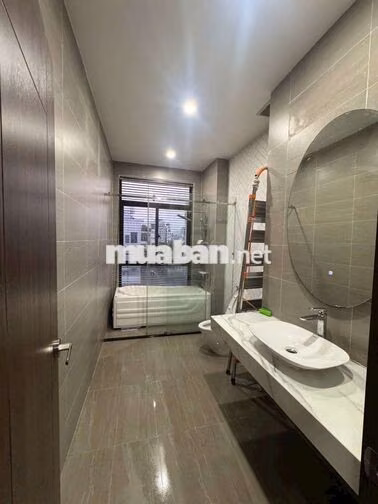 cho Thuê shophouse mặt tiền Hoàng Thị Loan 