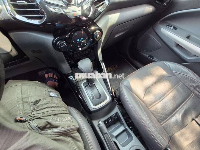 Ford EcoSport Titanium 2015 Xám Tự động