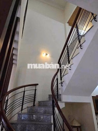Bán Nhà Trịnh công Sơn Trung tâm Phố