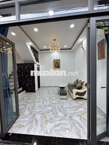 NNC 1 trệt 1 lầu 1 PN 2wc có nội thất Nơ Trang Long