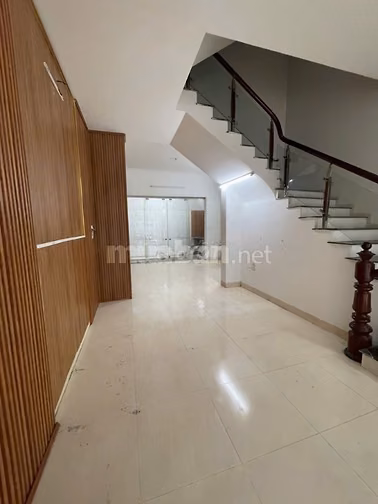 LK 2 ô tô tránh, hợp làm văn phòng kết hợp ở, 70m2 x 4T, MT 5m, 17 tr