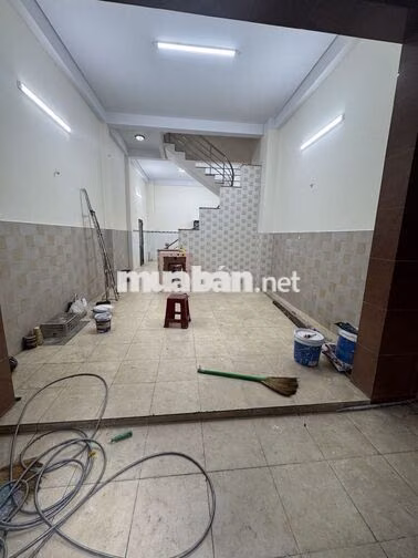 Q11- cho thuê nhà nguyên căn ngay chợ