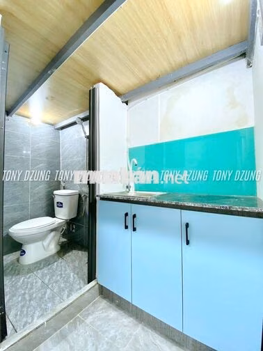 PHÒNG GÁC CÓ CỬA SỔ - SẴN KỆ BẾP - NGAY ĐH CÔNG NGHIỆP - ĐH VĂN LANG