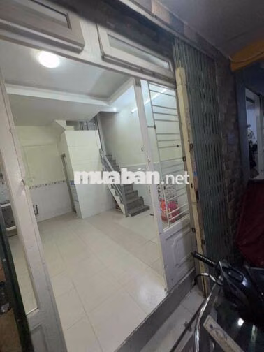 cho thuê nhà nhỏ quận tân phú bên hông trường thcs hiệp tân