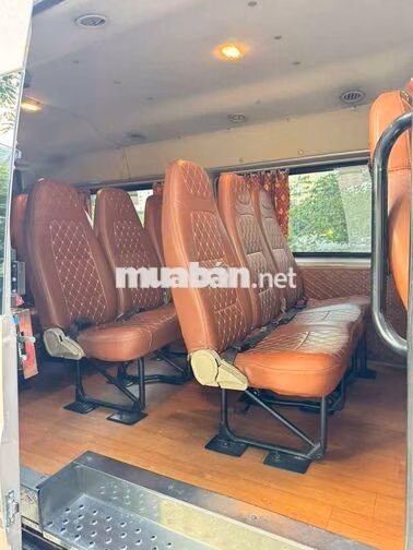 Ford Transit 2016 16 chỗ xe như mới