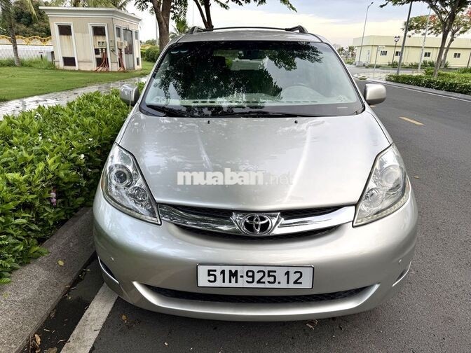 Toyota Sienna LE 2008 Tự động Bạc 7 chỗ