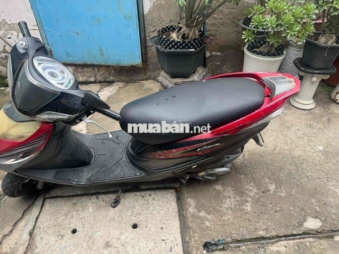 SYM Attila Đỏ đen Việt Nam