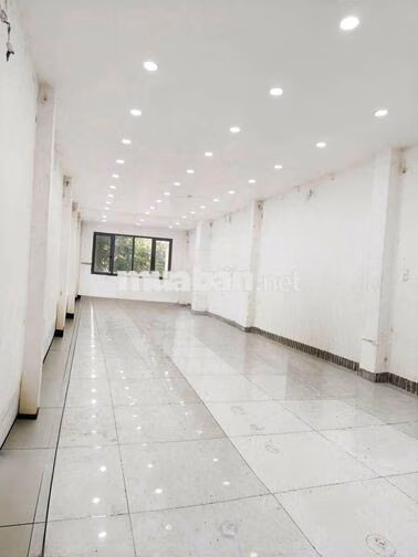Cho thuê nhà Mặt tiền Hải Thượng Lãn Ông, Q5-4,2x20m-4 Tấm-4p4w