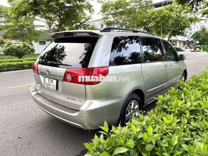 Toyota Sienna LE 2008 Tự động Bạc 7 chỗ