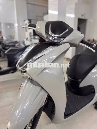 Honda SH 350i 2022(Máy Thái) Chạy 3.600Km Xe Lướt