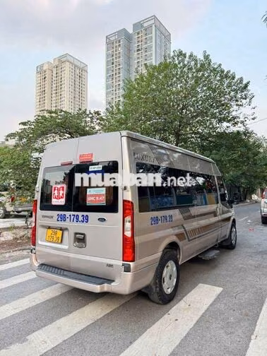 Ford Transit 2016 16 chỗ xe như mới