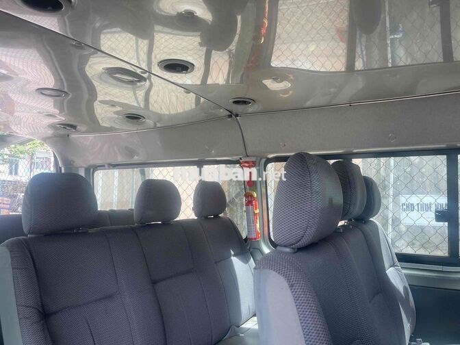 Toyota Hiace 2009 xăng cty rin keng