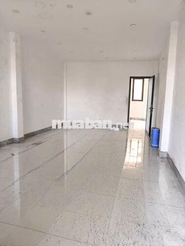 Cho thuê nhà Mặt tiền Hải Thượng Lãn Ông, Q5-4,2x20m-4 Tấm-4p4w