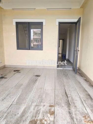 Cho thuê nhà Mặt tiền Hải Thượng Lãn Ông, Q5-4,2x20m-4 Tấm-4p4w