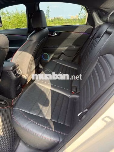 KIA Cerato 1.6 Turbo màu Trắng